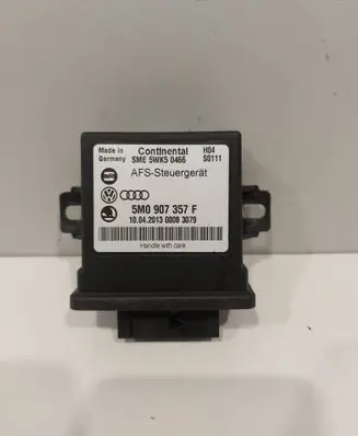 Volkswagen PASSAT B7 Light module LCM 5M0907357F 5WK50466 104201300083079
