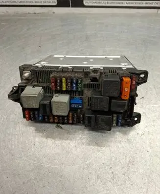 Mercedes-Benz E W211 Fuse module 2115453001