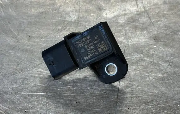 Peugeot 5008 II Air pressure sensor 9814003580
