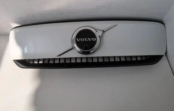 Volvo XC40 Front grill 32337604