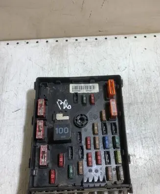 Volkswagen PASSAT B6 Fuse module 3C0937125