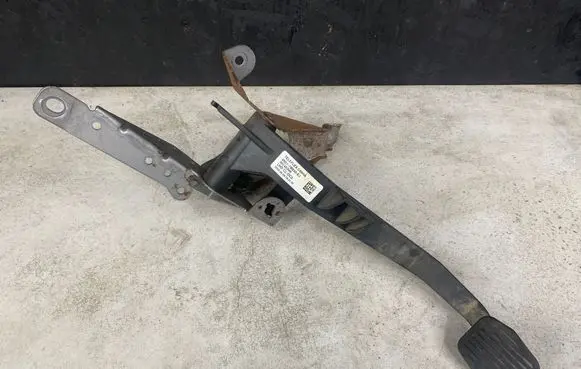 Volvo V50 Clutch pedal 30748399 4N517B633EJ