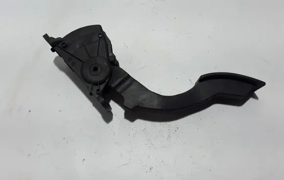 Volvo V50 Accelerator throttle pedal 31280169