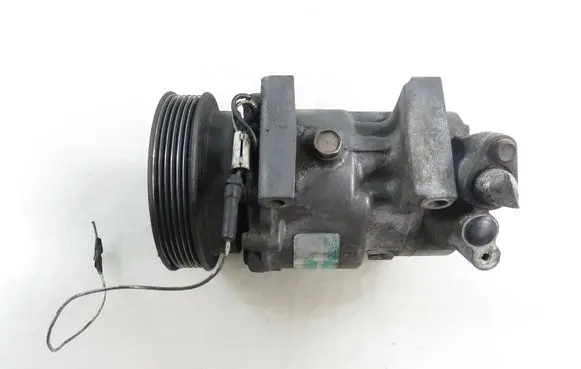 Renault Clio II Air conditioning (A/C) compressor (pump) 