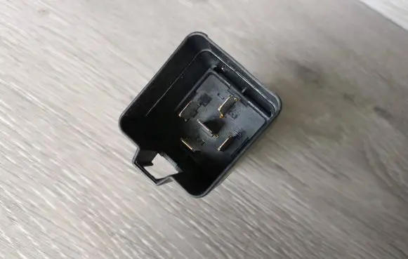 Volvo V70 Other relay V23136-A10010-X57