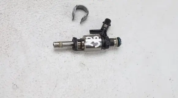 Volkswagen Atlas Cross Sport Fuel injector 06A906036Q 0261500792