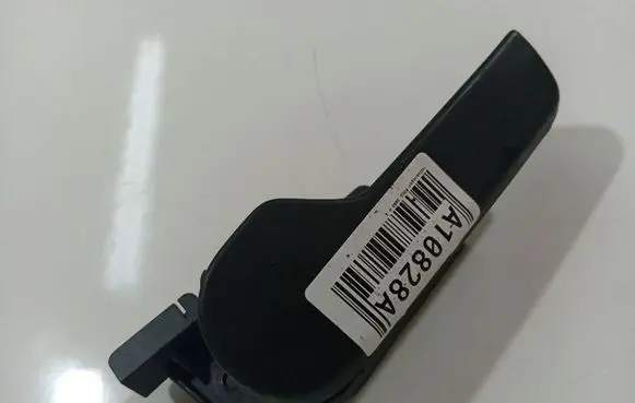 Volkswagen Polo IV 9N3 Engine bonnet (hood) release handle 1J1823633