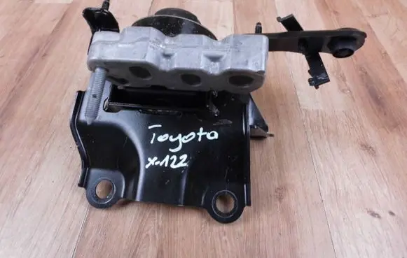 Toyota Yaris XP210 Engine mount bracket 12372K0060