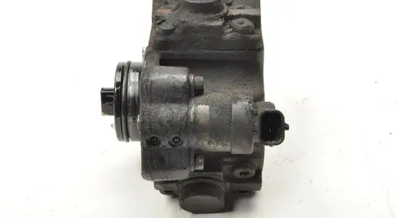 Opel Combo D Fuel injection high pressure pump 55255416