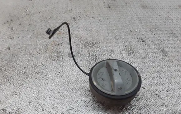 Toyota Avensis T250 Fuel tank filler cap 