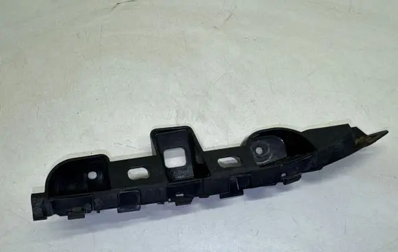 Volkswagen PASSAT B7 Front bumper mounting bracket 3AA807184