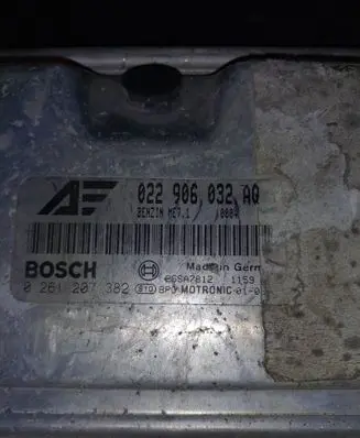 Volkswagen Sharan Engine control unit/module 022906032AQ 0261207382