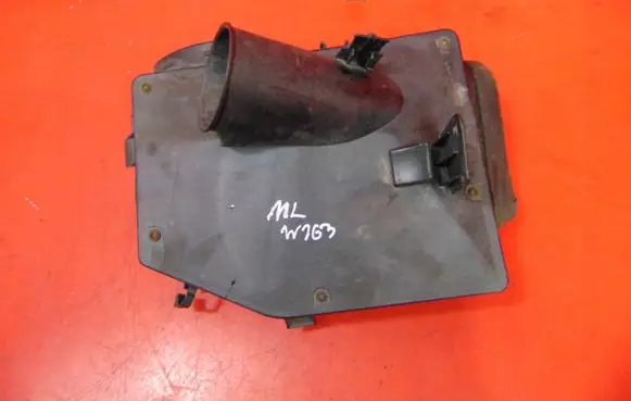 Mercedes-Benz ML W163 Air filter box cover A1635000016