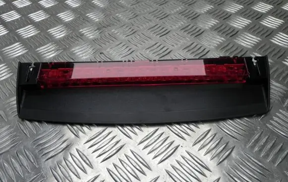 Audi A3 S3 8V Third/center stoplight 4G5945097 I9387