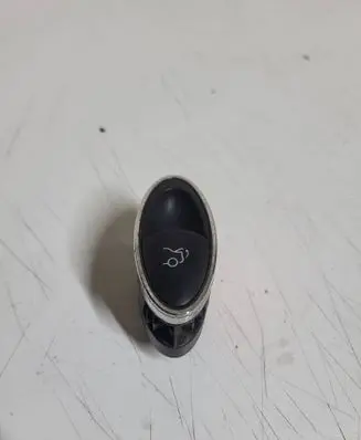 Mercedes-Benz E W211 Tailgate opening switch A2118211151 SWF501890