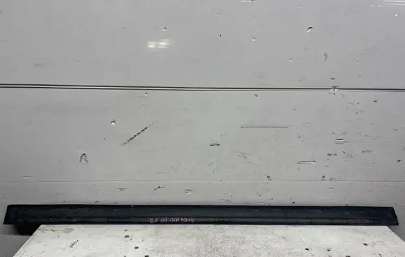 Audi 100 S4 C4 Front door trim (molding) 4A0853952A 4A0853951