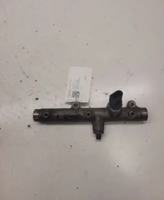 Fuel main line pipe
