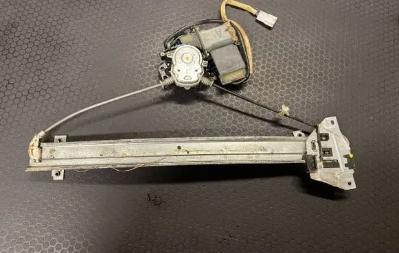 Mitsubishi Galant Front door window regulator with motor MR280665 0620280084