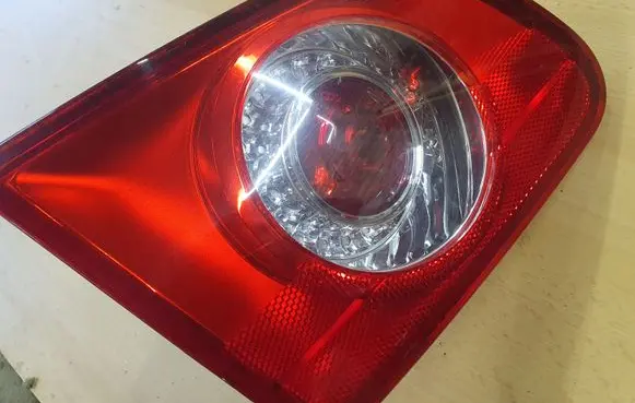 Volkswagen PASSAT B6 Tailgate rear/tail lights