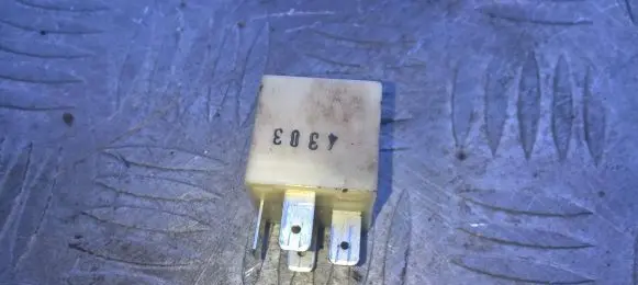 Volkswagen PASSAT B5.5 Other relay 443919578c 15.2100.00