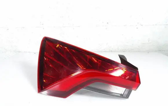 Cadillac Escalade Rear/tail lights 657945095