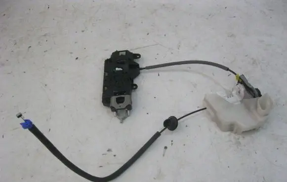 Audi A5 Front door lock 8X2837016B