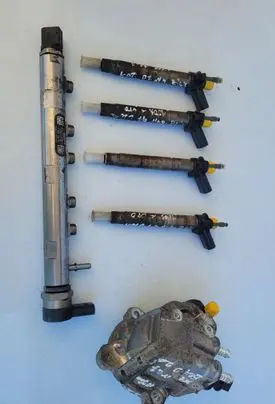 BMW X1 E84 Fuel injector 