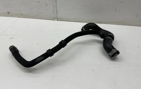 Mercedes-Benz E AMG W213 Engine coolant pipe/hose A2135007100