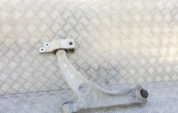 Volkswagen PASSAT B6 Front lower control arm/wishbone