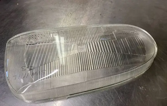 Volkswagen Golf III Headlight lense 