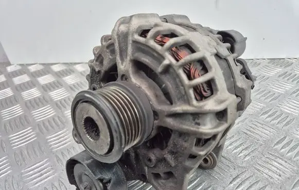 Mercedes-Benz E W212 Generator/alternator A0009060922 0125711100