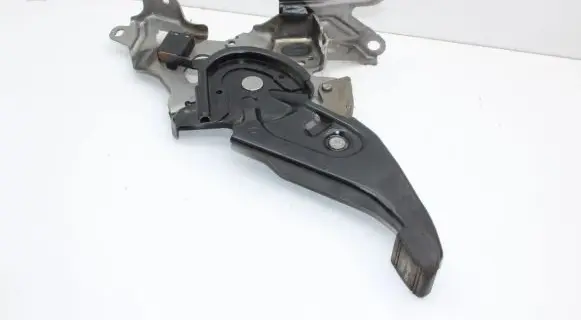 Lexus CT 200H Hand brake release handle 