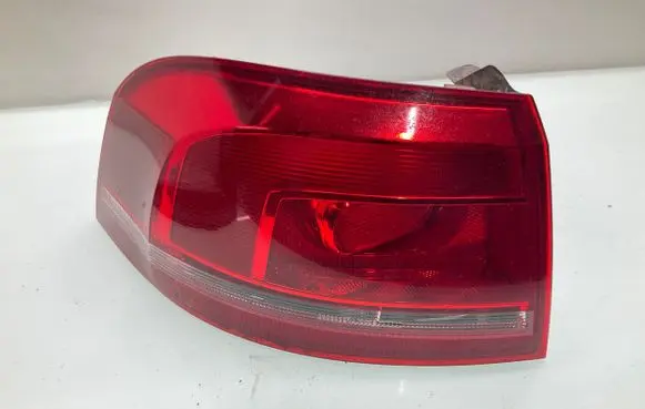 Volkswagen PASSAT B7 Rear/tail lights 3AF945095E E12990 605001