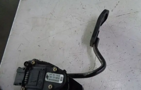 Ford Galaxy Accelerator pedal position sensor 7M1721603A