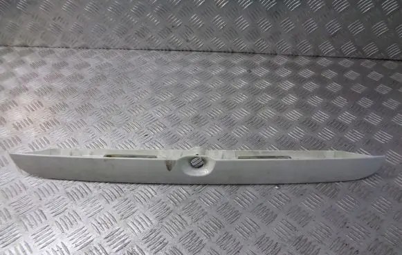 Opel Zafira A Rear window tailgate spoiler 