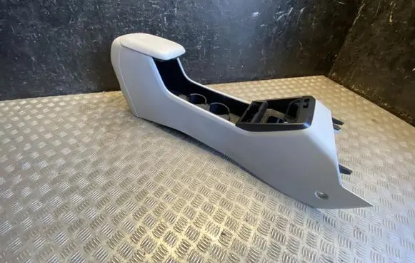 Hyundai Kona II Center console 846B5BE501