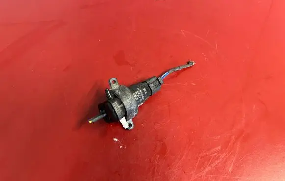 BMW iX Windscreen/windshield washer pump 5A04D89 61355A04D89