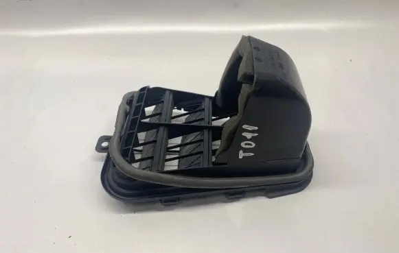 Audi A6 S6 C7 4G Quarter panel pressure vent 4G5819161