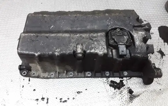 Volkswagen Touran I Oil sump 038103603AG