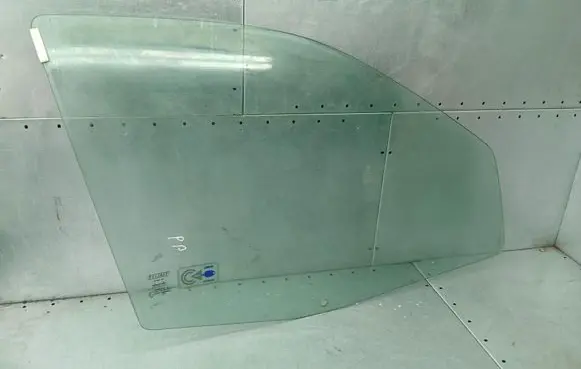 Fiat Punto (176) Front door window glass four-door 
