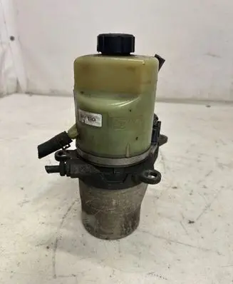 Ford Focus Power steering pump 4M513K514CA