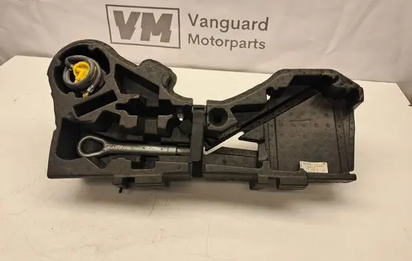 Mercedes-Benz E W212 Tool box A2128991114