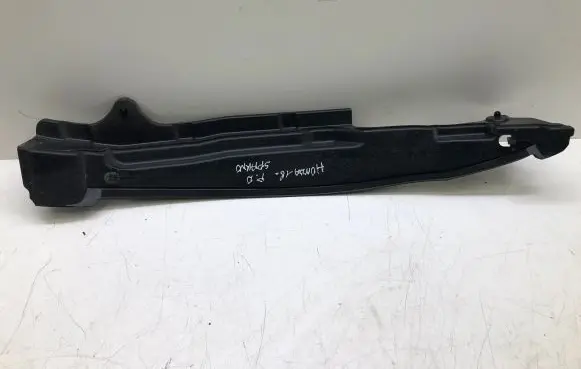 Honda CR-V Fender foam support/seal 