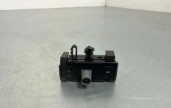 Jaguar F-Pace Aerial antenna amplifier FW9319C024AB