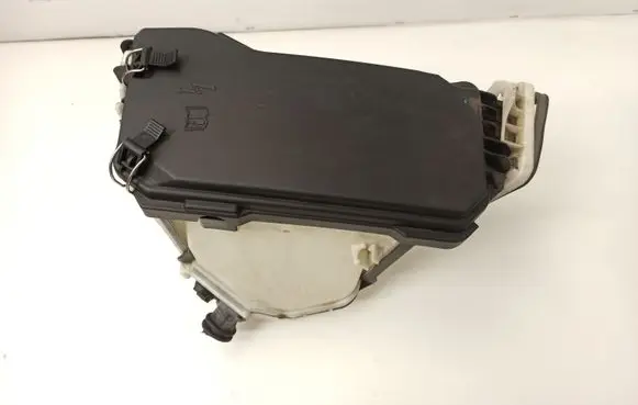 Mercedes-Benz C W204 Fuse box set A2045400182