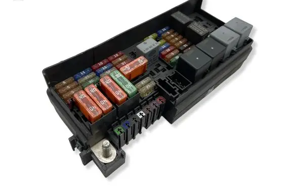 Mercedes-Benz ML W164 Fuse module A1645403072