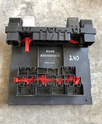Volkswagen PASSAT B6 Comfort/convenience module 3C0937049AD 28068687 H52S2002