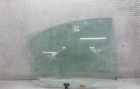 Nissan Primera Rear side window