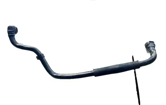 Volkswagen PASSAT B6 Breather hose/pipe 
