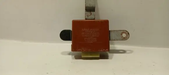 Toyota Land Cruiser (BJ70) Electric power window relay 8593090K02